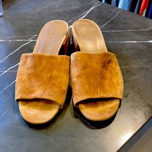 Vince slides size 10 light brown suede